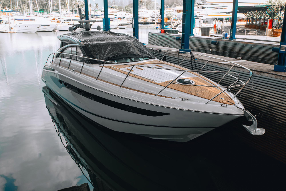 Your Guide To Removing Algae Stains From Your Boat